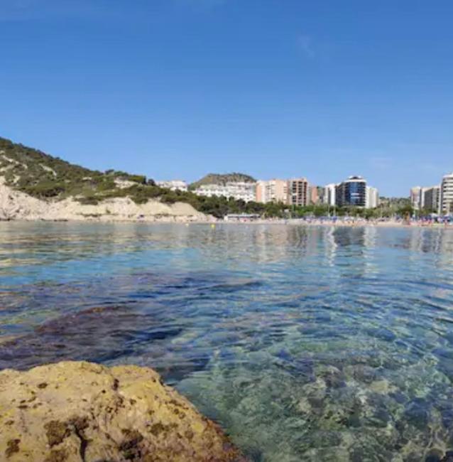 Apartamento Oasis Cala Alta New 120qm Free Parking, Pool, 2 Bath, 3bdr, Wi-fi, Air-condit Benidorm