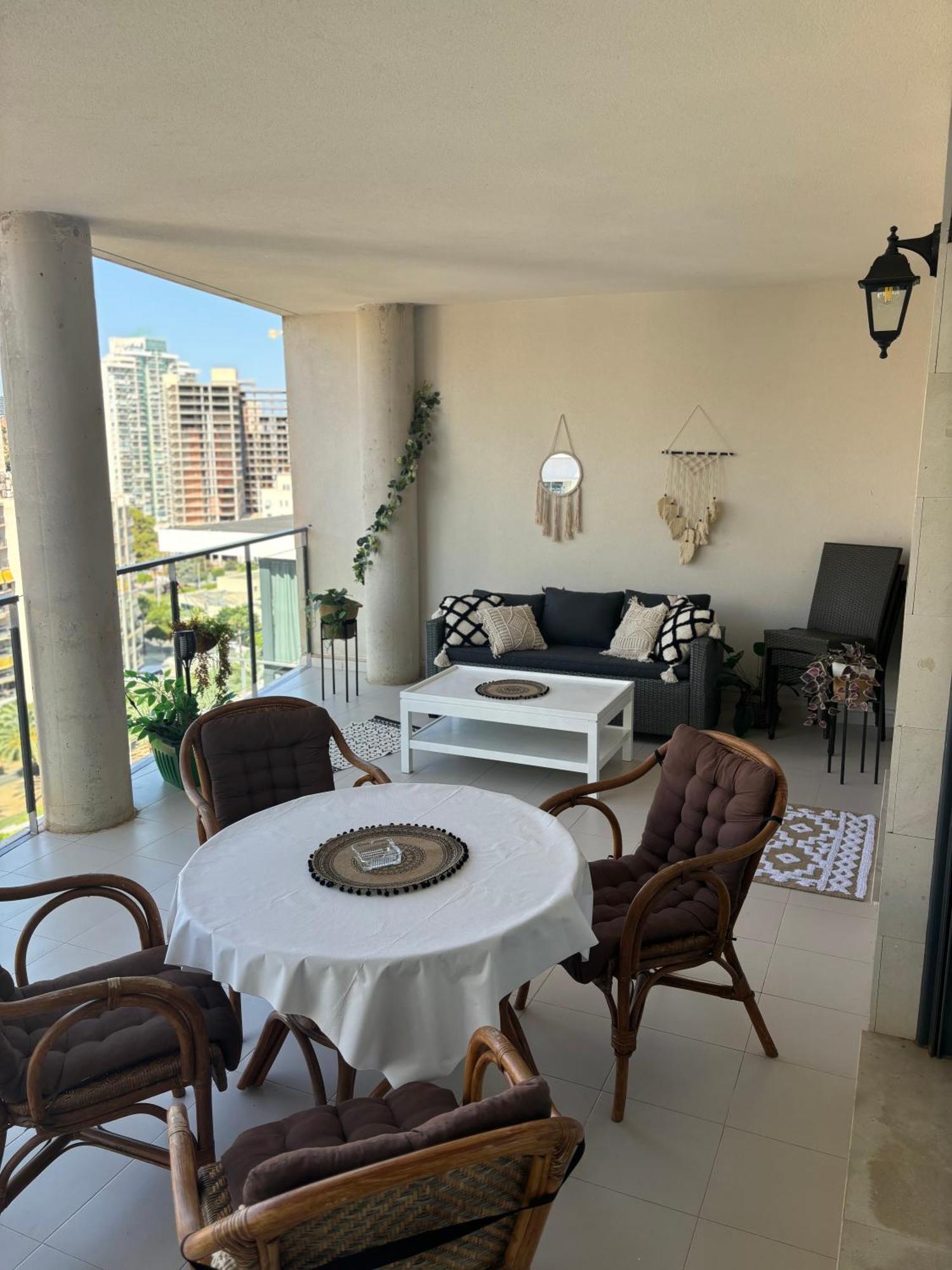 Oasis Cala Alta New 120qm Free Parking, Pool, 2 Bath, 3bdr, Wi-fi, Air-condit Apartamento *