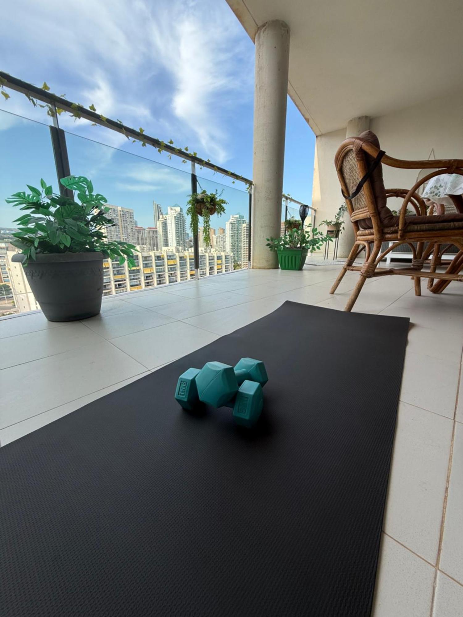 Oasis Cala Alta New 120qm Free Parking, Pool, 2 Bath, 3bdr, Wi-fi, Air-condit * Benidorm