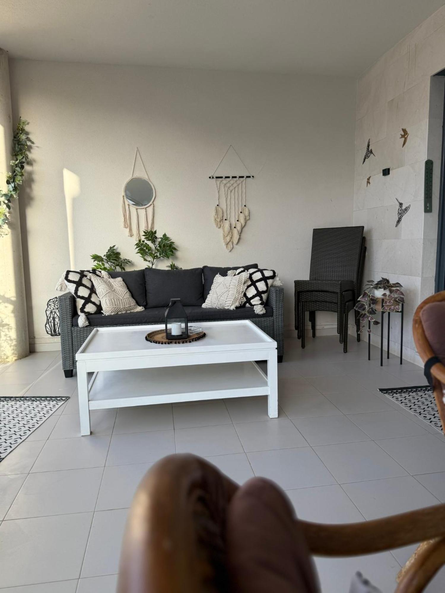Apartamento Oasis Cala Alta New 120qm Free Parking, Pool, 2 Bath, 3bdr, Wi-fi, Air-condit