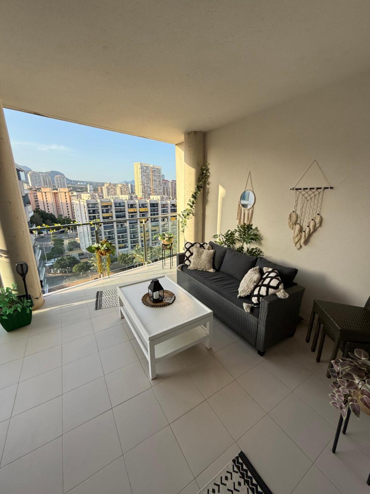 Oasis Cala Alta New 120qm Free Parking, Pool, 2 Bath, 3bdr, Wi-fi, Air-condit Appartement Benidorm